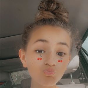 Meet your Posher, Abby